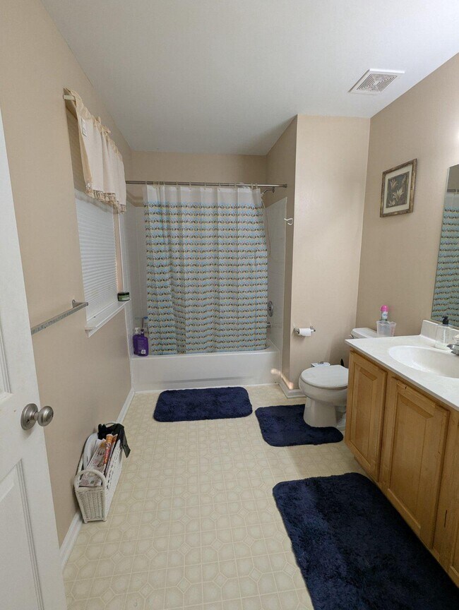 Building Photo - 4 Tether Cir