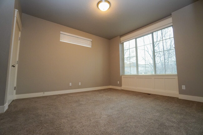 Building Photo - 2303 E Fratello St