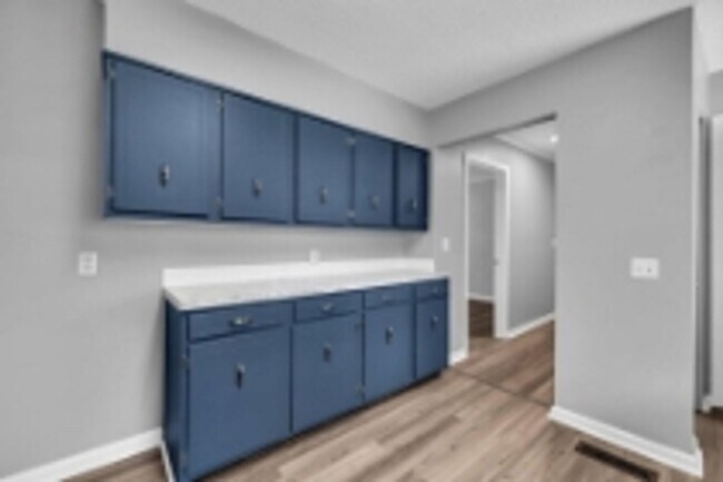 Building Photo - Beautiful update home in East Ridge