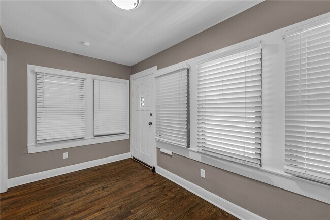 Building Photo - 4102 Ave N Ursuline St