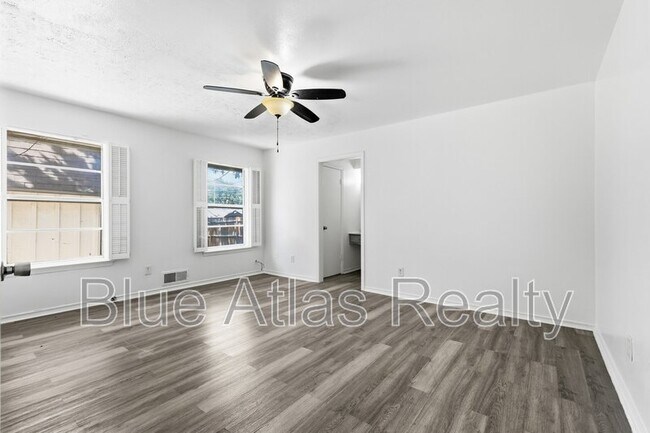 Building Photo - 7747 Dentcrest Dr