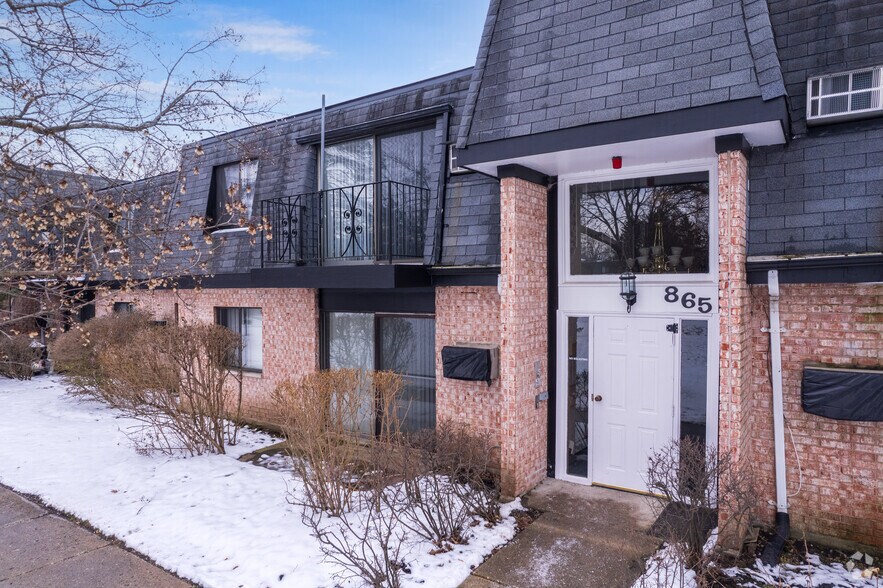 Building Photo - 840-985 Westmoreland Dr