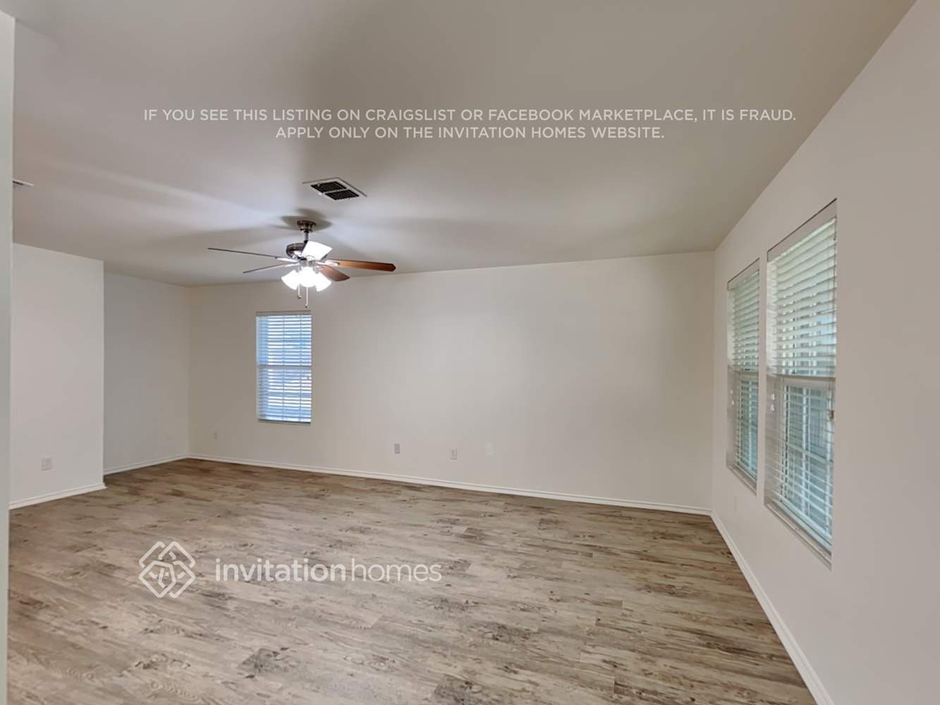 Building Photo - 802 Lazy Bayou Dr