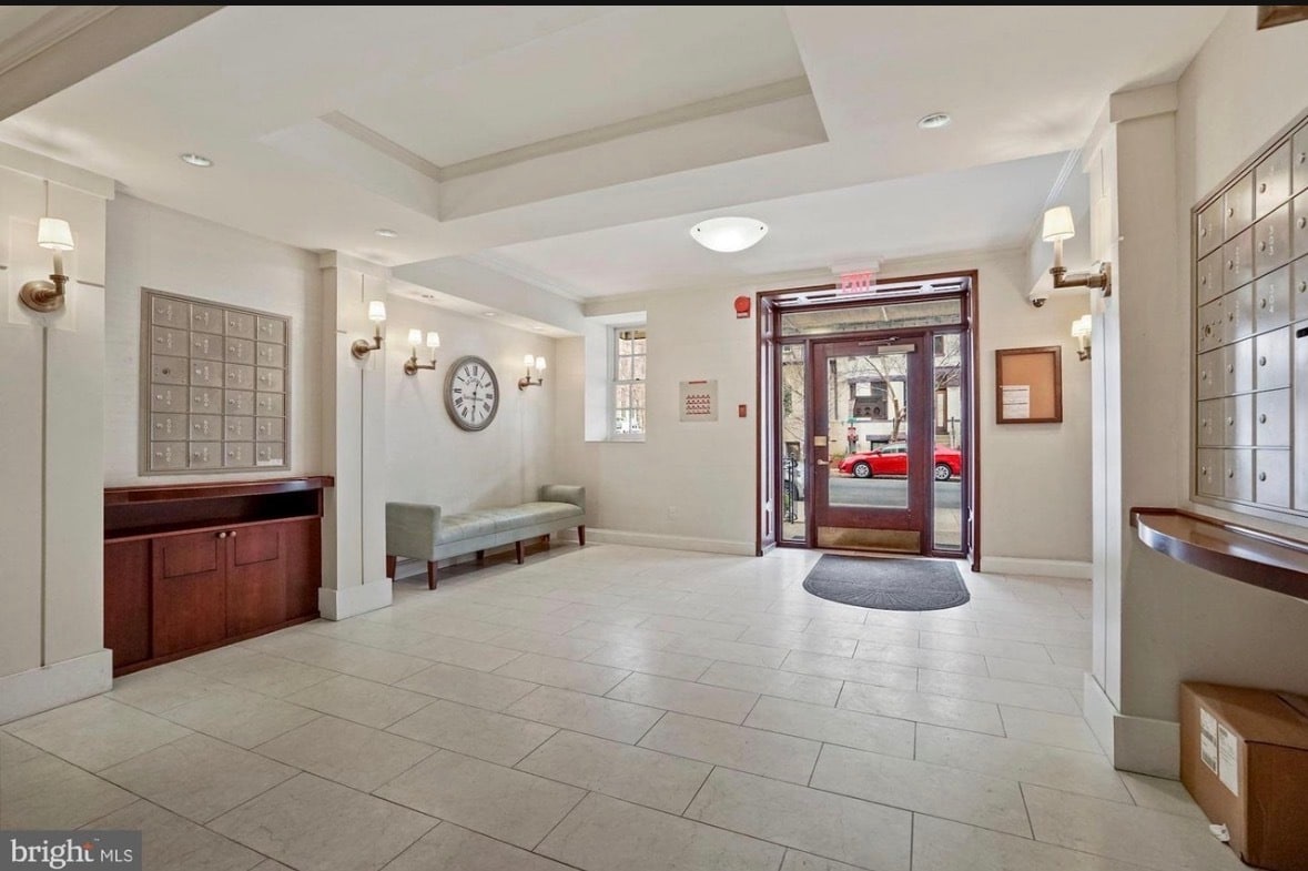 Building Lobby - 1920 S St NW
