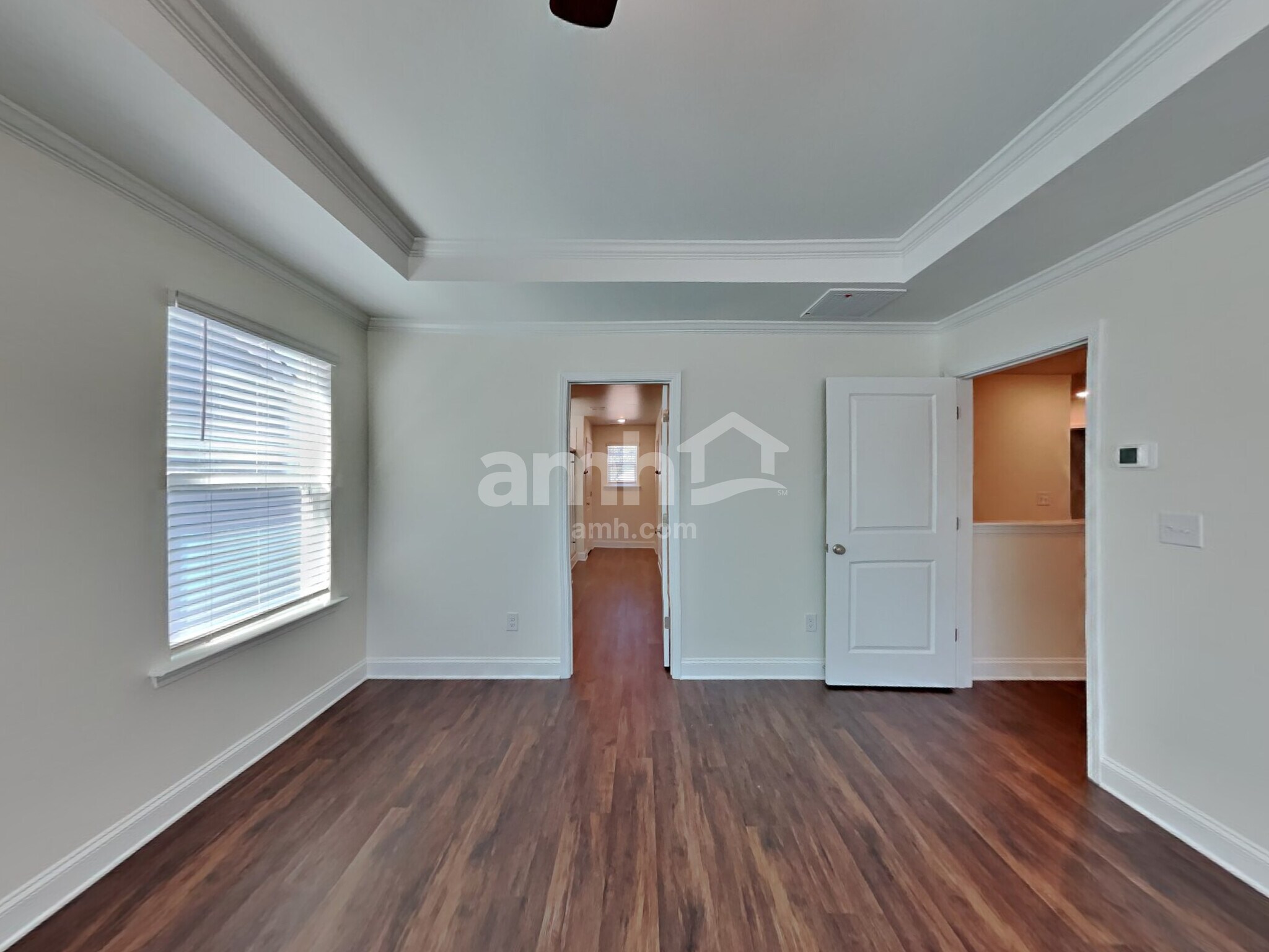 Building Photo - 560 Rivermist Dr