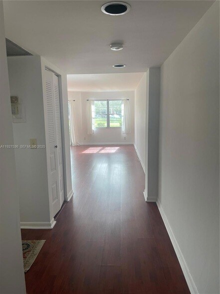 Building Photo - 12850 SW 4th Ct