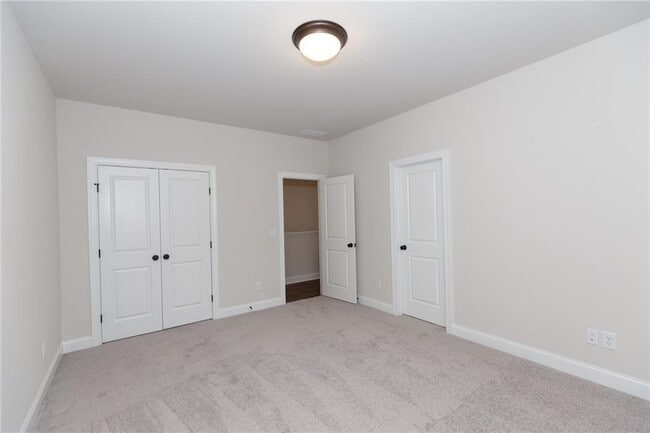 Building Photo - 1024 Miranda Ter