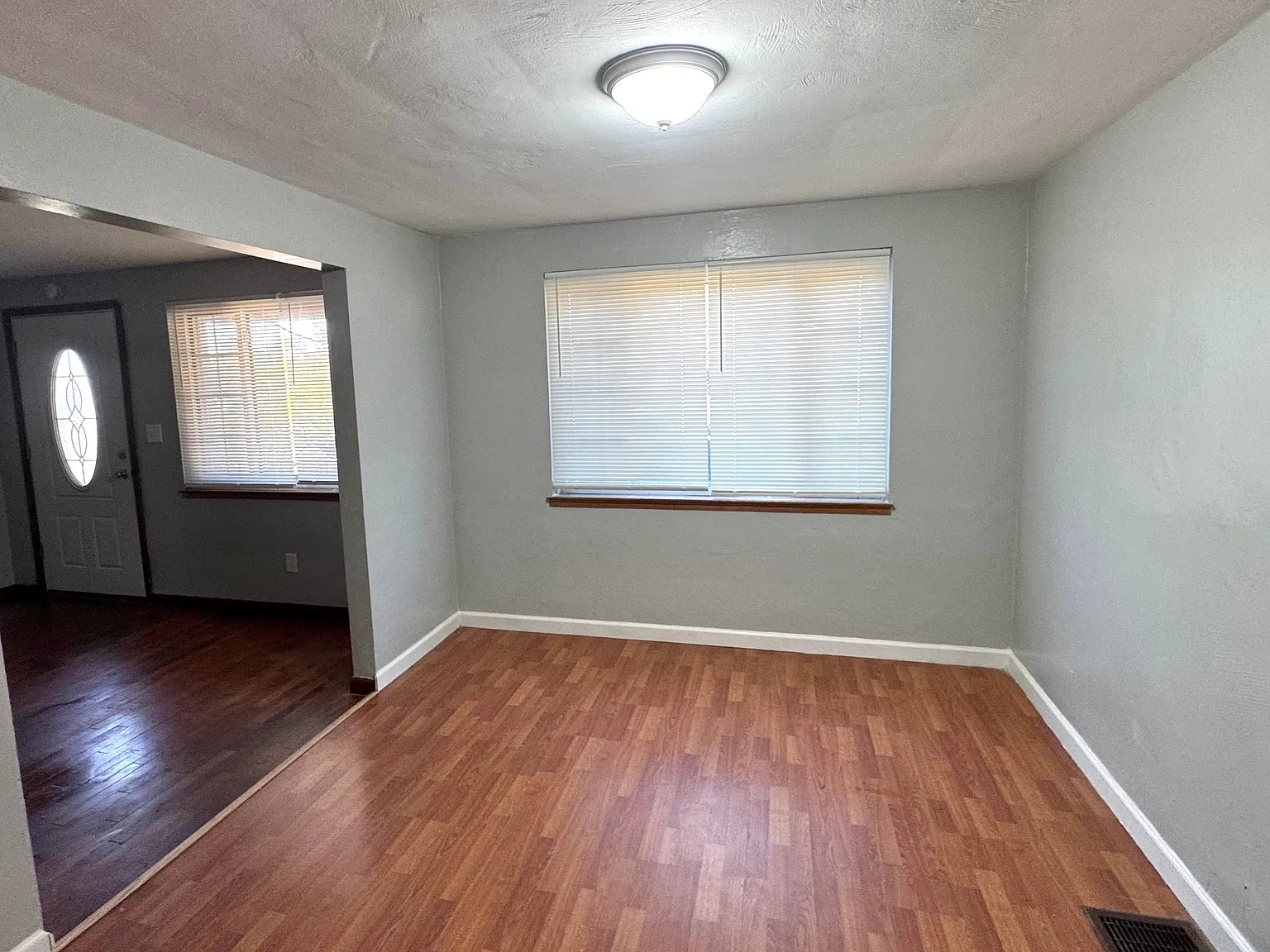 Building Photo - 233 Saylong Dr