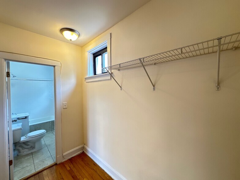 Building Photo - 2649.5 N Spaulding Ave