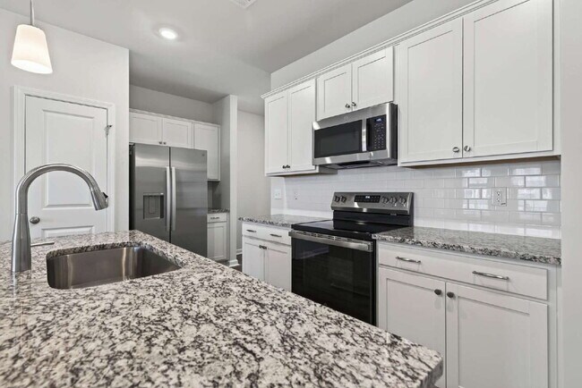 Building Photo - 107 Flowering Maple Wy