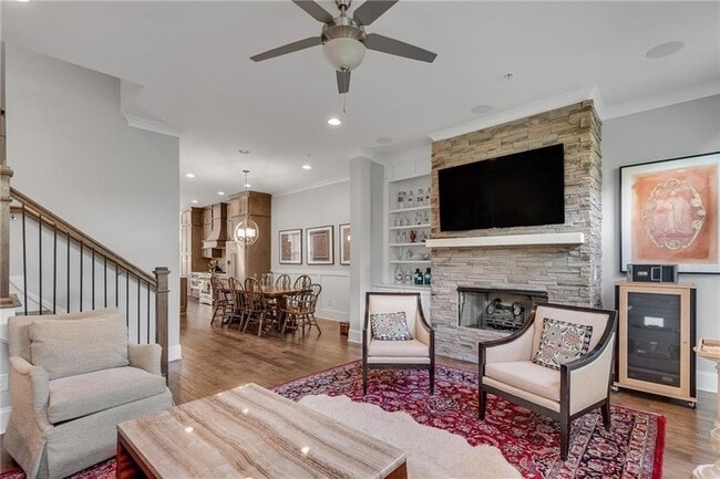 Building Photo - 345 Glen Iris Dr NE