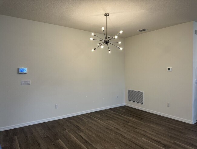 Building Photo - Fresh, new, and ready for you! Community POOL!