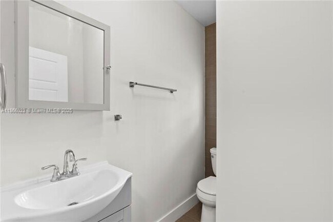 Building Photo - 2431 Biscayne Blvd