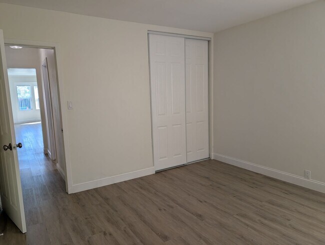 Building Photo - 1417-1419 Milton Ave.