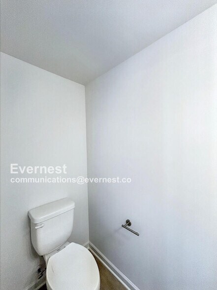 Building Photo - 628 NC-161