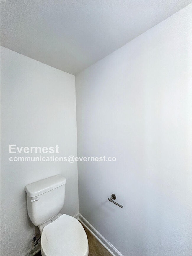 Building Photo - 628 NC-161
