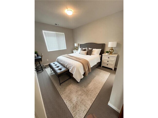 Building Photo - 1901 Pirate Dr