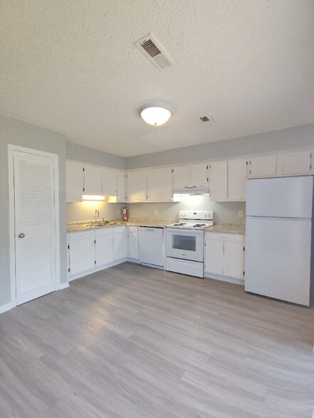 Building Photo - 16 Duiguid Dr