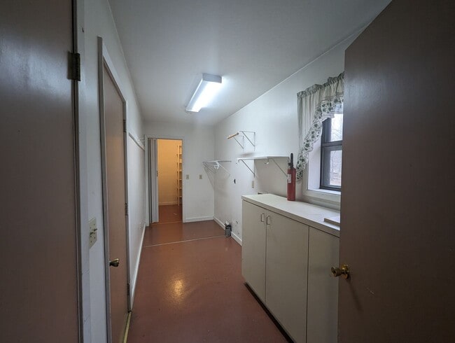 Building Photo - 4 Bedroom/2 Bathroom Home in Batesville