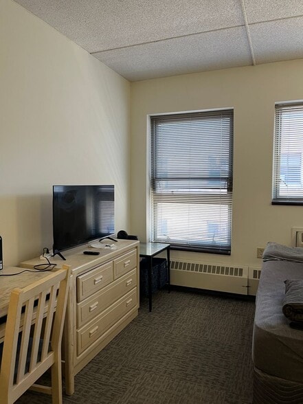 Interior Photo - 407 College Ave — Collegetown’s Best-Kept Secret