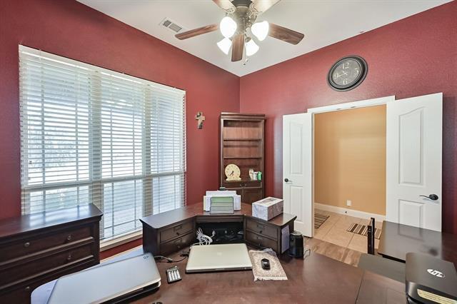 Building Photo - 1108 Longhorn Drive