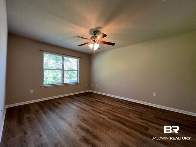 Building Photo - 10286 Shetland Dr