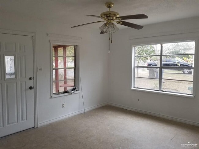 Building Photo - 2617 Daytona Ave