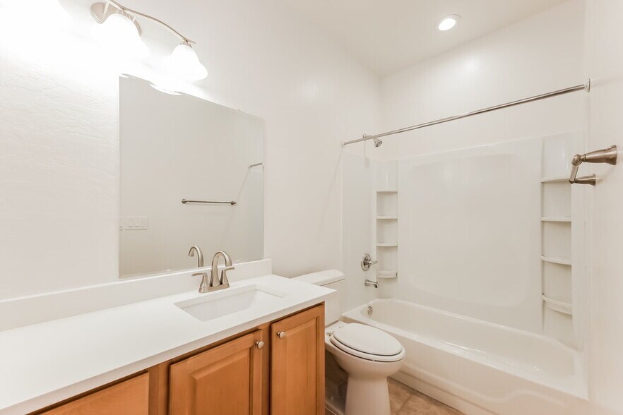 Building Photo - 6836 S 38th Pl