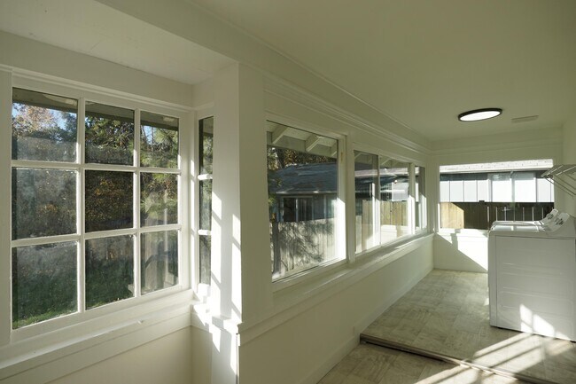 Building Photo - 2922 S Adams St