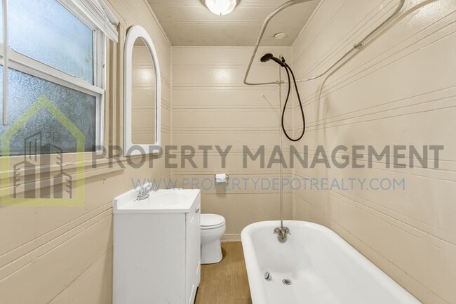 Building Photo - Looking for a charming 2-bedroom, 1-bath s...