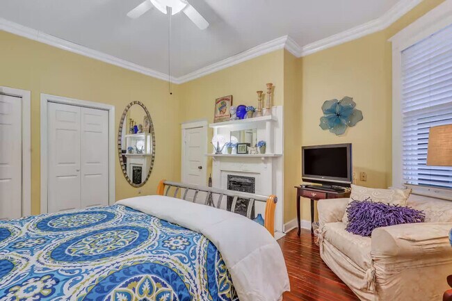 Building Photo - 524 E Duffy St