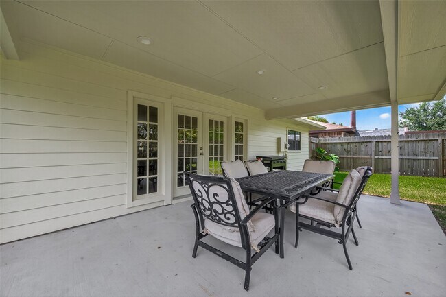 Building Photo - 2314 Pilgrims Bend Dr