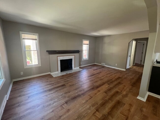 Building Photo - 13747 Vassar Dr