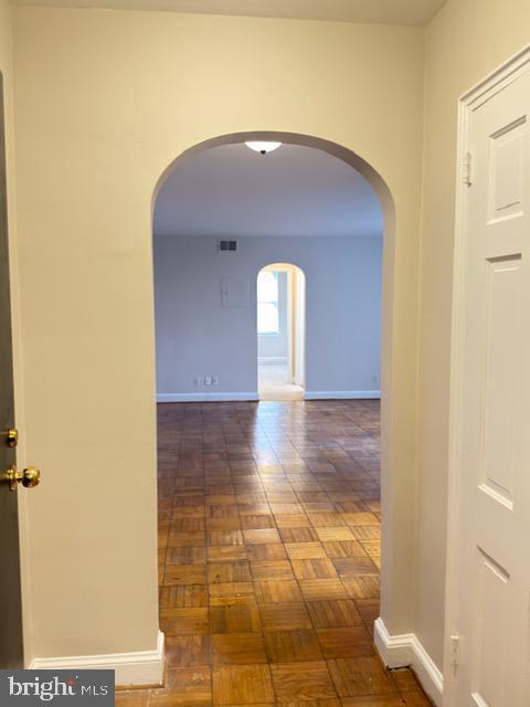 Building Photo - 24 S Old Glebe Rd