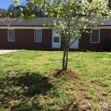 Building Photo - 2296 Beth Haven Church Rd