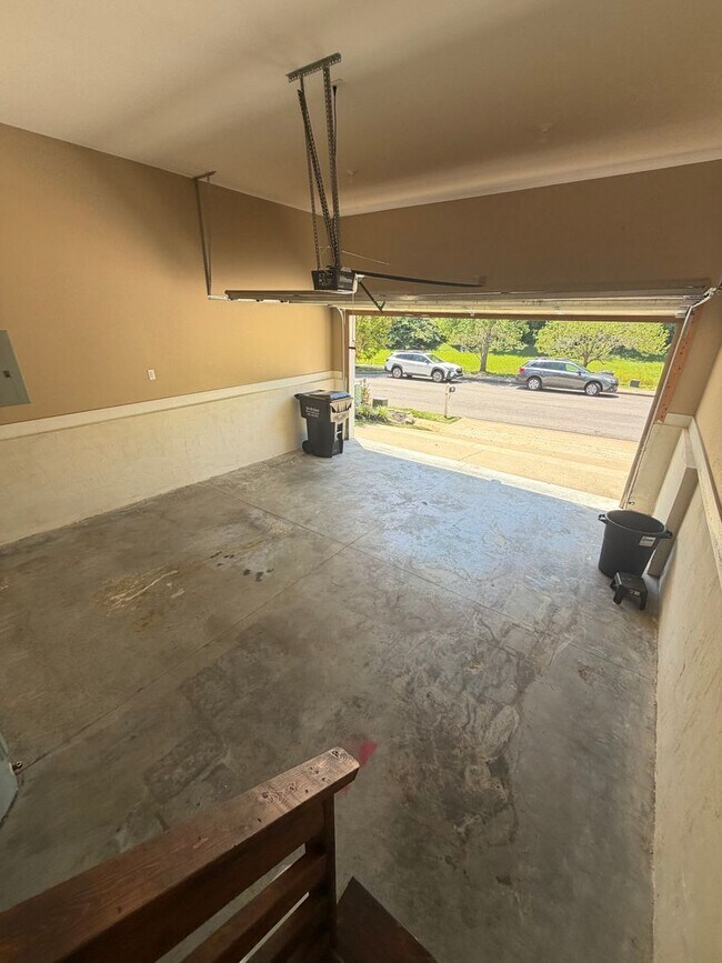 Building Photo - 266 Turnberry Circle