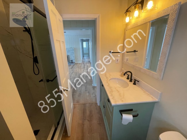 Building Photo - Must See Rental Opportunity: Explore Comfort and Convenience in Waterford, MI!