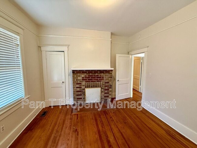 Building Photo - 101 Forrest Ave