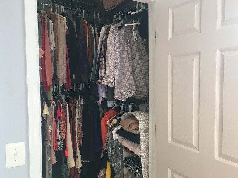 Building Photo - 1580 Spring Gate Dr