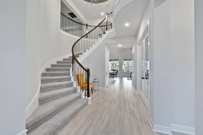 Building Photo - 332 Coldwater Creek Ct