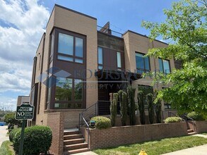 Building Photo - Beautiful  3-Bed / 3.5-Bath End-Unit Townhome with Rooftop Patio, Skyline Views & Climate-Control...