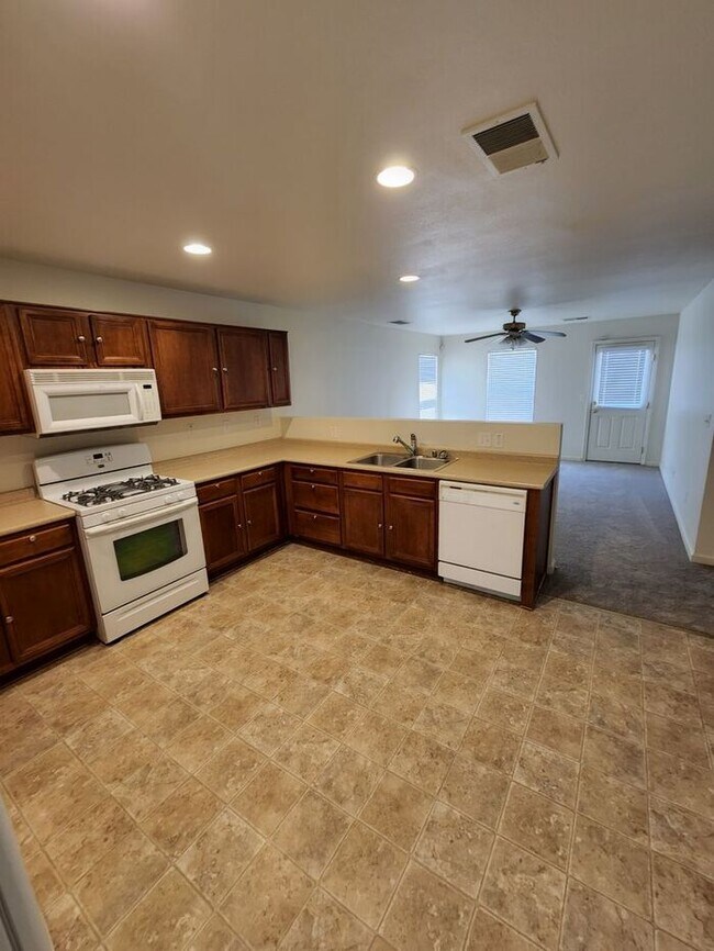 LOVELY SINGLE LEVEL HOME IN STEAD! 8865 Silverkist Dr Reno NV 89506