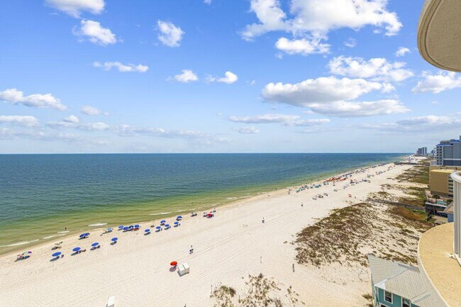 Building Photo - 561 E Beach Blvd