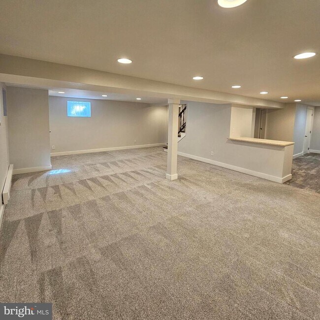 Building Photo - 5940 6th St