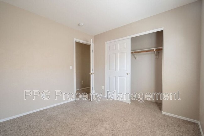 Building Photo - 14028 N 150th Ln