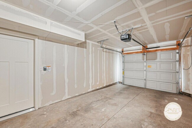 Building Photo - Dublin Farms Townhomes