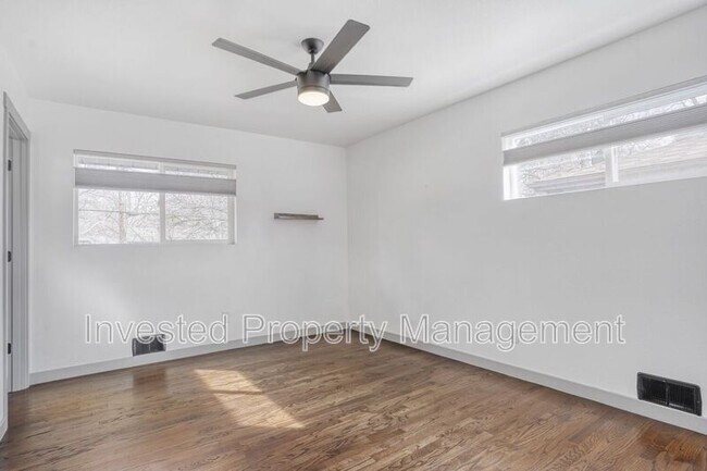 Building Photo - 3004 S Zurich Ct