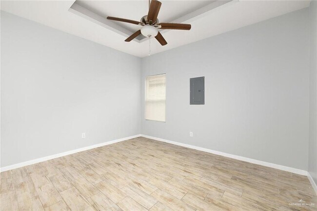 Building Photo - 9 Valeria St