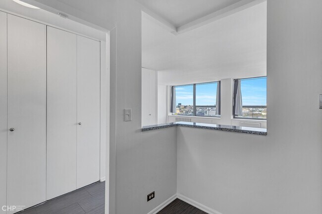 Building Photo - 1355 N Sandburg Terrace