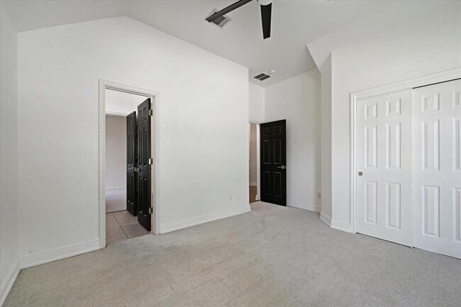 Building Photo - 1218 Canyon Maple Rd